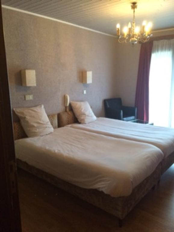 Hotel La Venerie Virton Oda fotoğraf